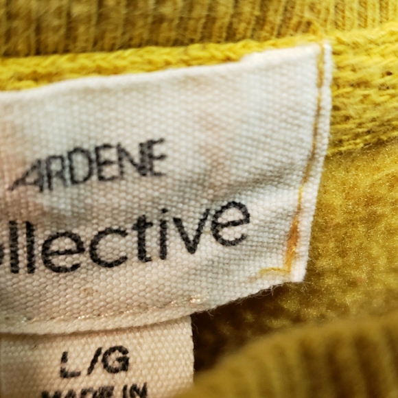 Crewneck - Picture 4 of 4